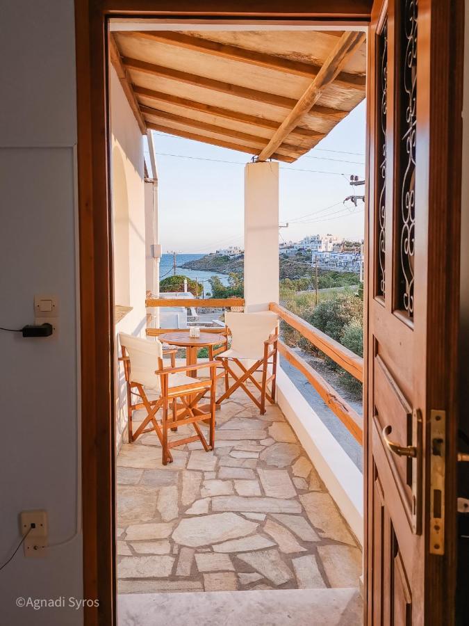 Agnadi Syros Beachfront Studios & Rooms Megas Gialos - Nites Luaran gambar