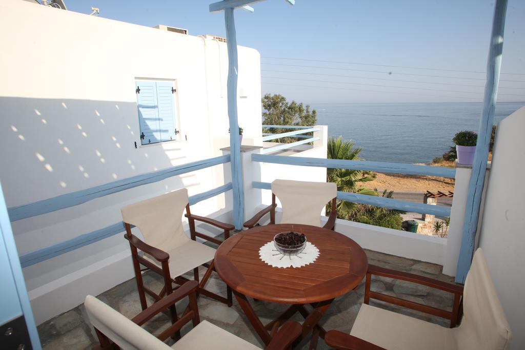 Agnadi Syros Beachfront Studios & Rooms Megas Gialos - Nites Bilik gambar