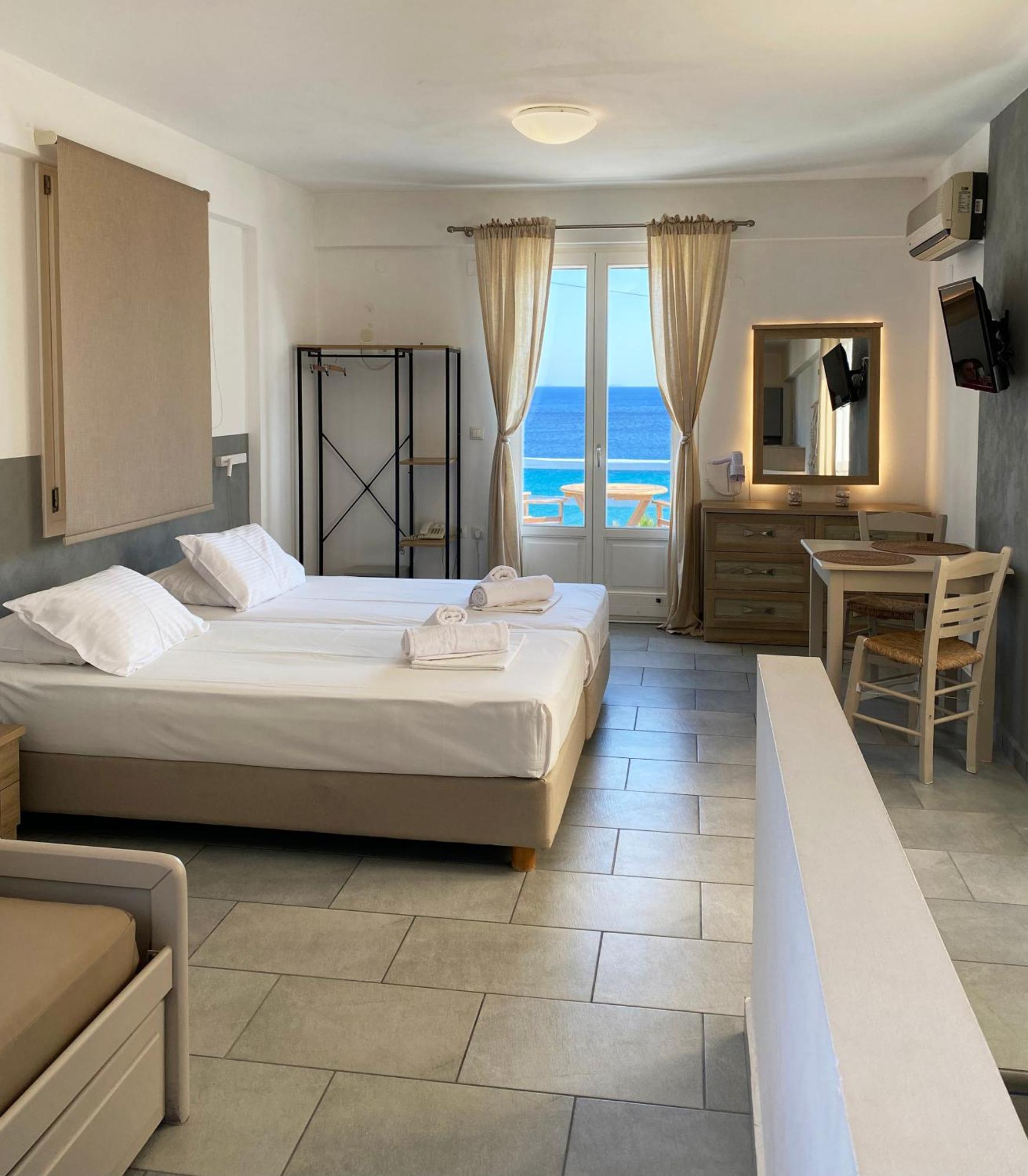 Agnadi Syros Beachfront Studios & Rooms Megas Gialos - Nites Luaran gambar