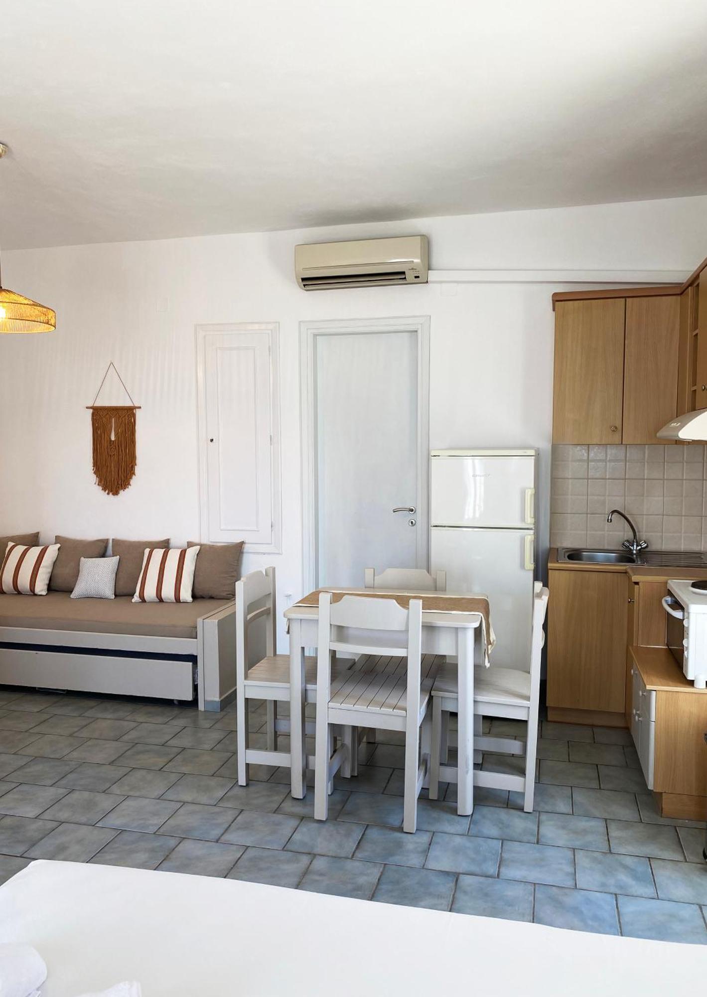 Agnadi Syros Beachfront Studios & Rooms Megas Gialos - Nites Luaran gambar