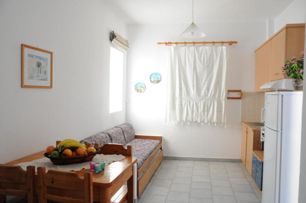 Agnadi Syros Beachfront Studios & Rooms Megas Gialos - Nites Bilik gambar